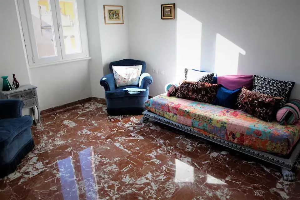Heartwarming Apartment In Roma - 5 Minutes From Colosseum